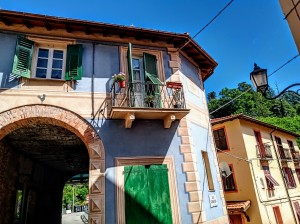 Casa Bella di Torriglia Raffaella Stracca Facciate Dipinte Decorazioni e Restauri(1)