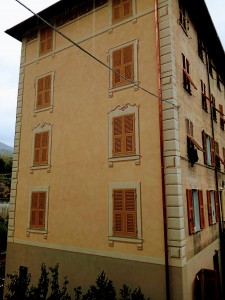 Facciate Dipinte a Struppa 133 Genova- Raffaella Stracca Decorazioni Facciate e Restauri