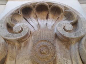 Raffaella Stracca Restauri - Restauro Stucchi Apparato Decorativo in facciata - via Zara - Albaro - Genova 20220124_123545